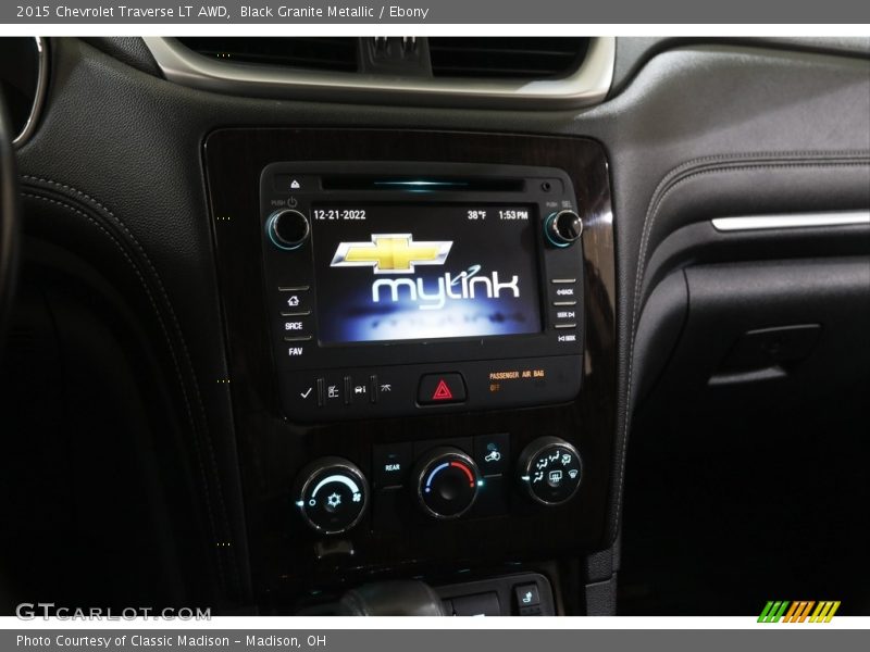 Black Granite Metallic / Ebony 2015 Chevrolet Traverse LT AWD