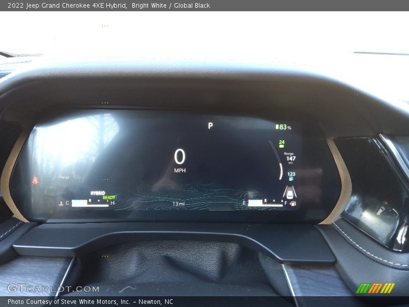 Bright White / Global Black 2022 Jeep Grand Cherokee 4XE Hybrid