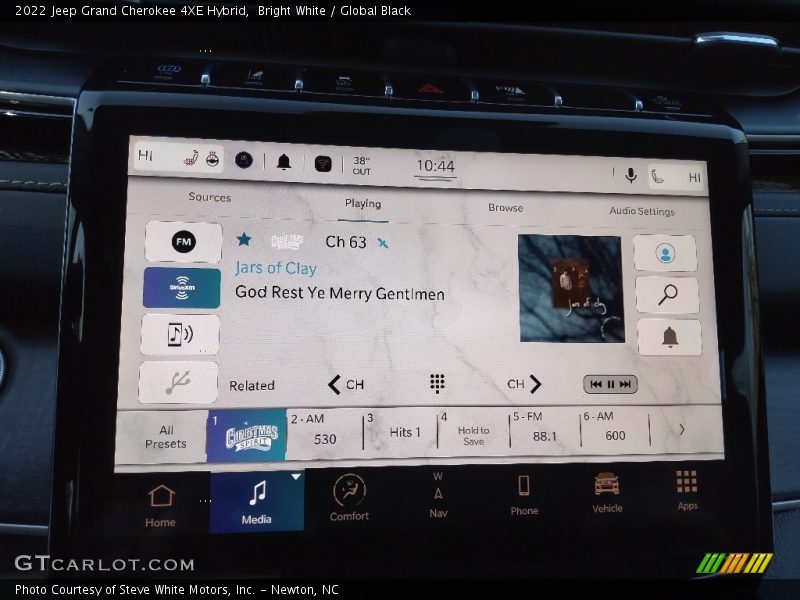 Bright White / Global Black 2022 Jeep Grand Cherokee 4XE Hybrid