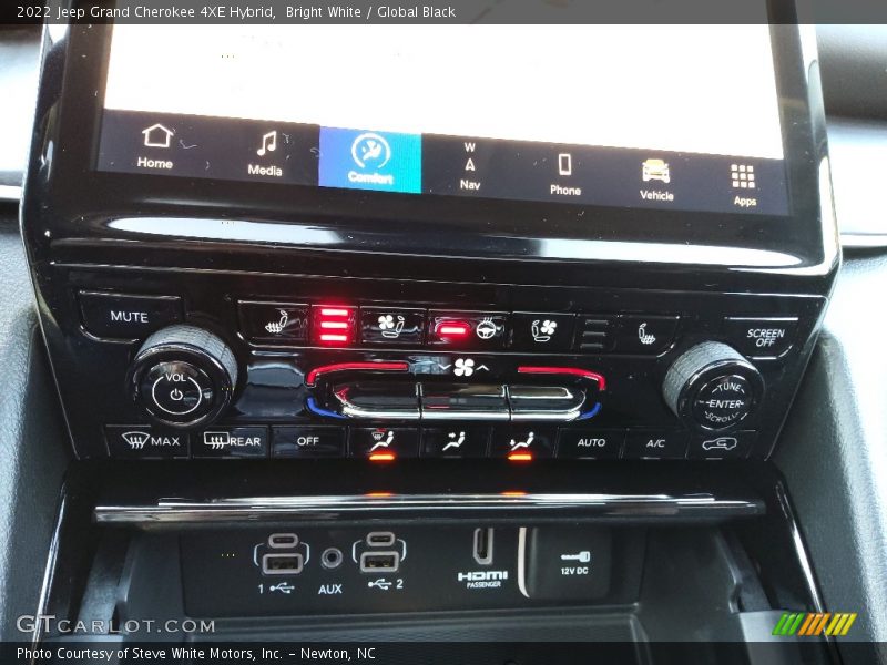 Bright White / Global Black 2022 Jeep Grand Cherokee 4XE Hybrid