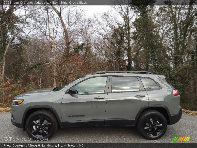  2023 Cherokee Altitude Lux 4x4 Sting-Gray