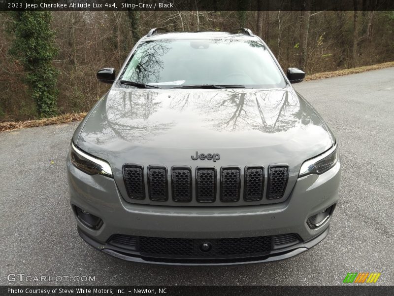 Sting-Gray / Black 2023 Jeep Cherokee Altitude Lux 4x4