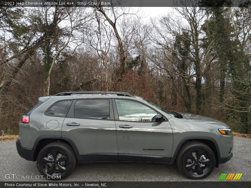  2023 Cherokee Altitude Lux 4x4 Sting-Gray