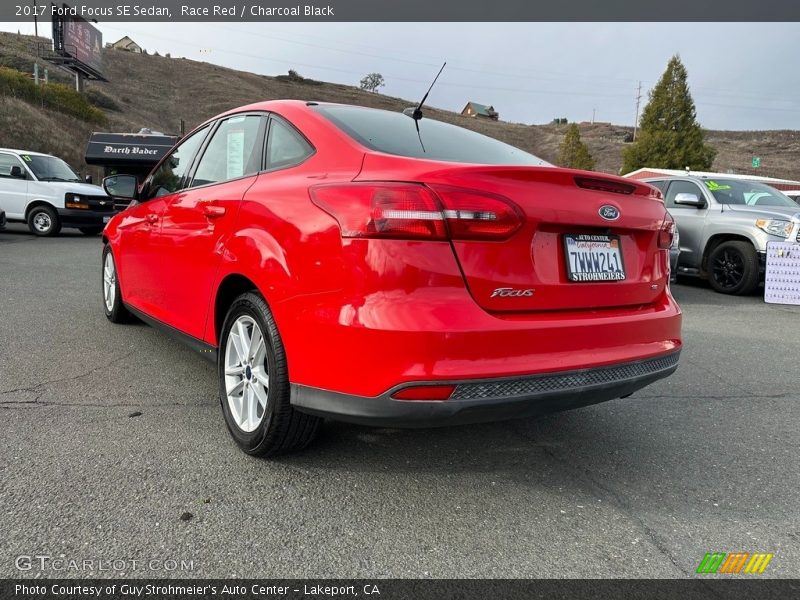 Race Red / Charcoal Black 2017 Ford Focus SE Sedan