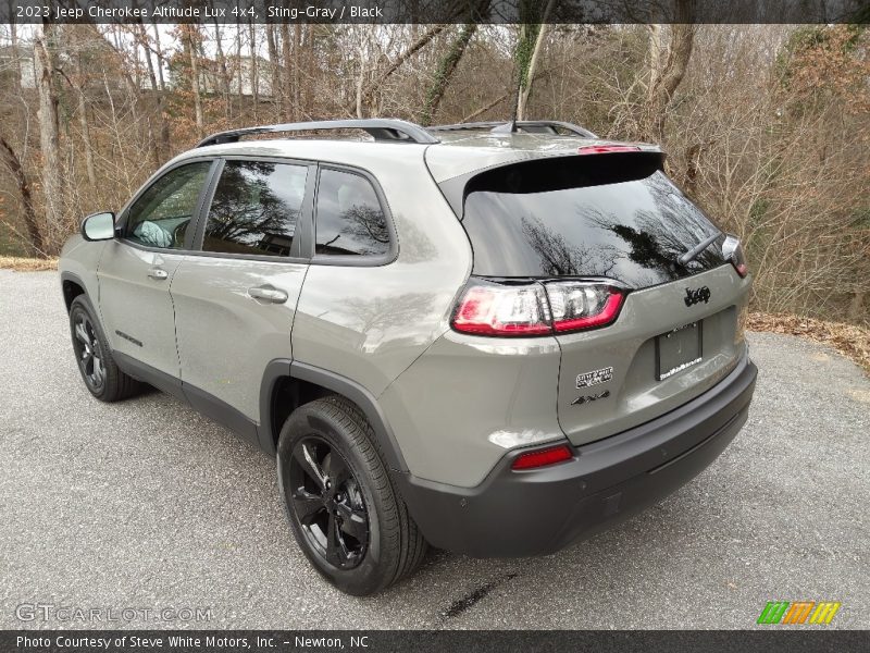  2023 Cherokee Altitude Lux 4x4 Sting-Gray