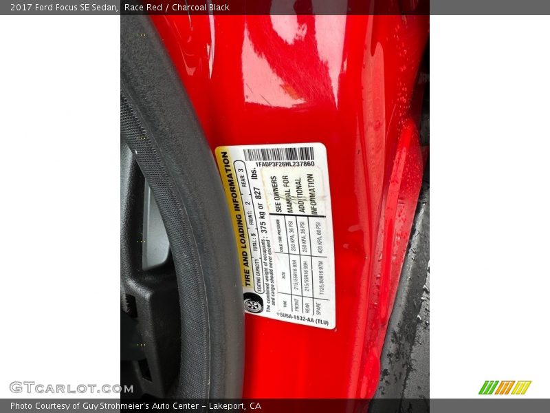 Race Red / Charcoal Black 2017 Ford Focus SE Sedan