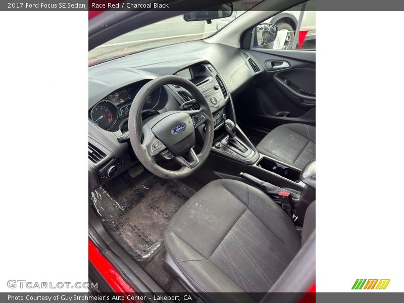 Race Red / Charcoal Black 2017 Ford Focus SE Sedan