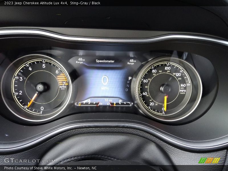  2023 Cherokee Altitude Lux 4x4 Altitude Lux 4x4 Gauges