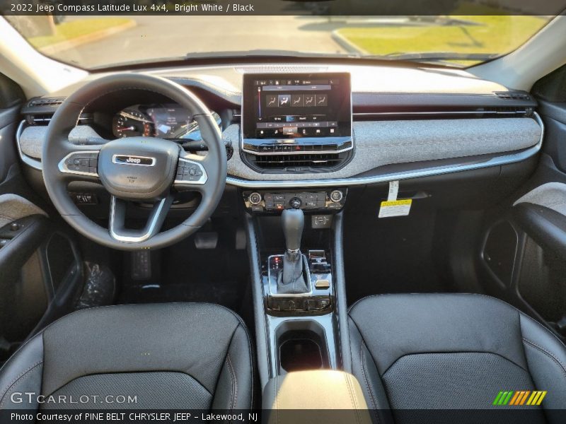 Bright White / Black 2022 Jeep Compass Latitude Lux 4x4