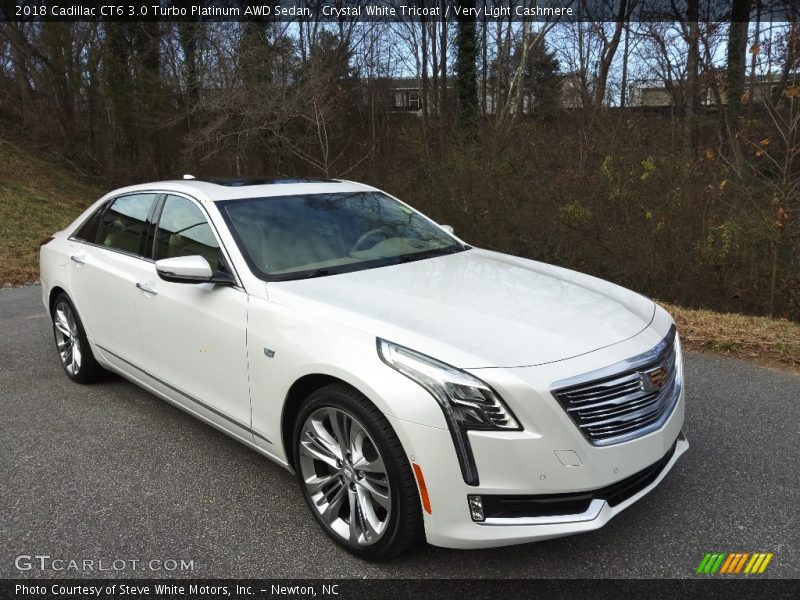 Front 3/4 View of 2018 CT6 3.0 Turbo Platinum AWD Sedan