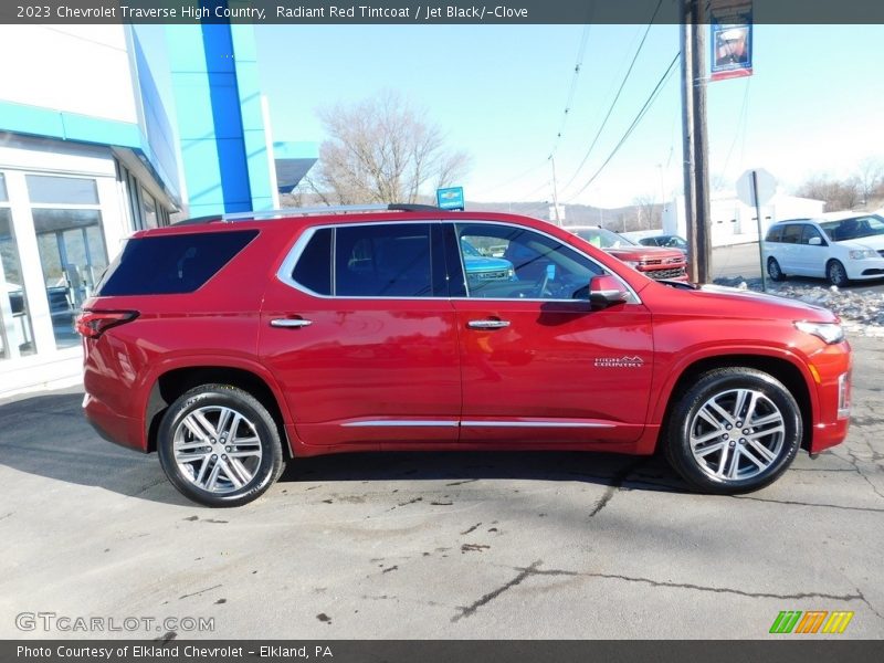 Radiant Red Tintcoat / Jet Black/­Clove 2023 Chevrolet Traverse High Country
