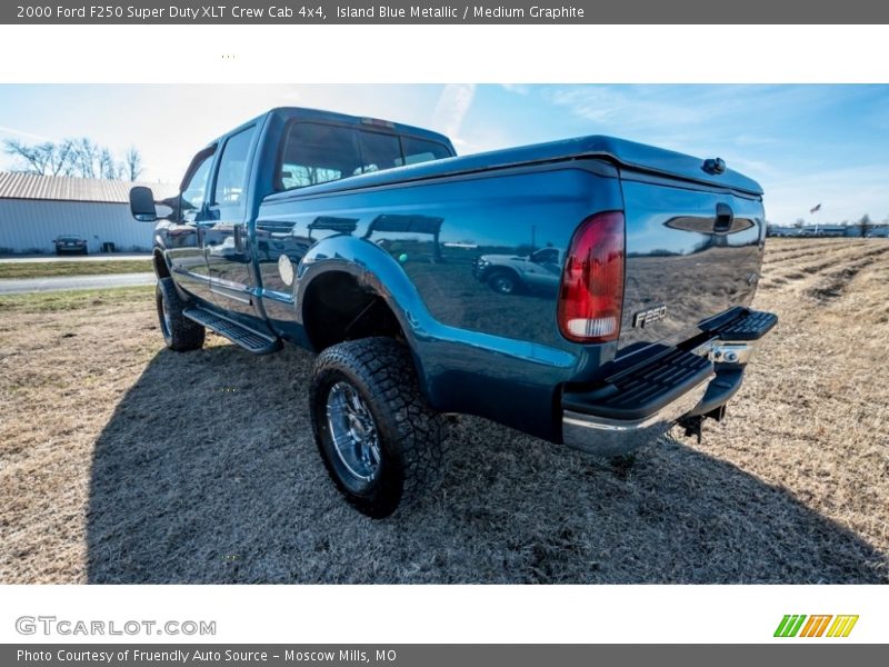 Island Blue Metallic / Medium Graphite 2000 Ford F250 Super Duty XLT Crew Cab 4x4