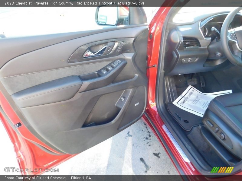 Radiant Red Tintcoat / Jet Black/­Clove 2023 Chevrolet Traverse High Country