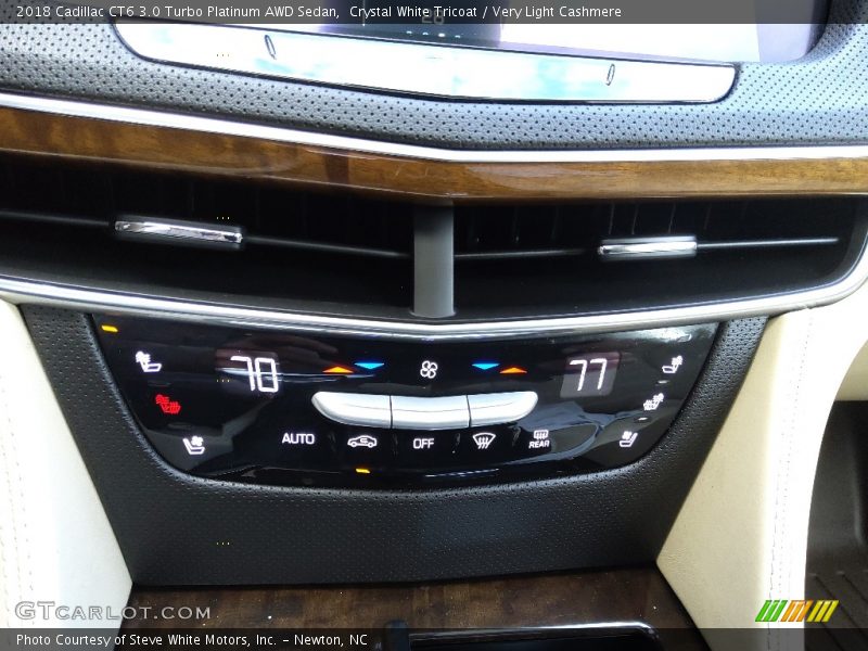 Controls of 2018 CT6 3.0 Turbo Platinum AWD Sedan