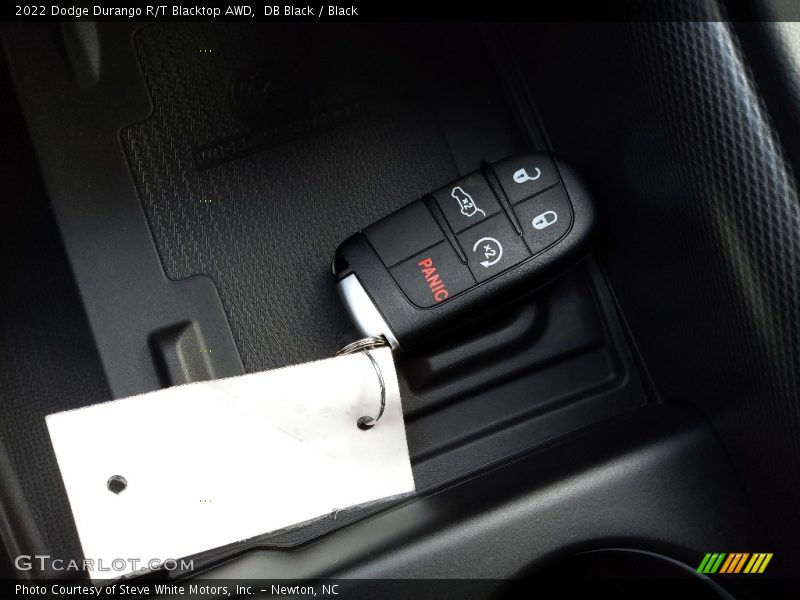 Keys of 2022 Durango R/T Blacktop AWD