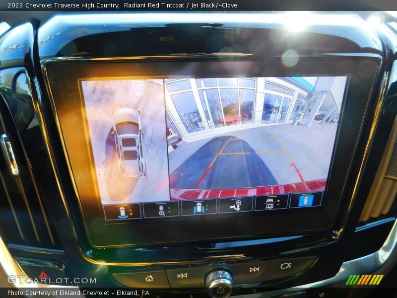 Radiant Red Tintcoat / Jet Black/­Clove 2023 Chevrolet Traverse High Country