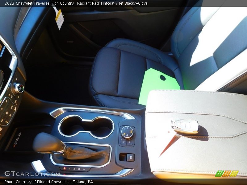 Radiant Red Tintcoat / Jet Black/­Clove 2023 Chevrolet Traverse High Country