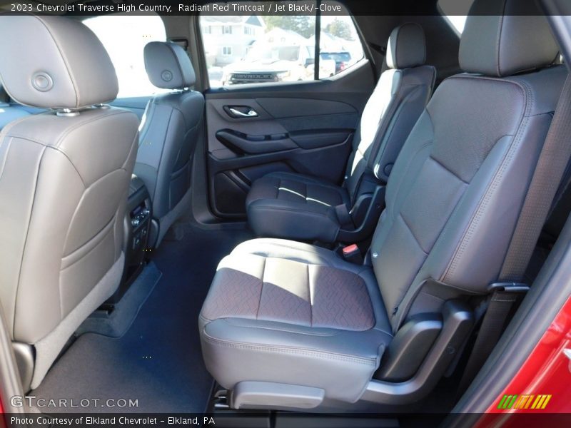 Radiant Red Tintcoat / Jet Black/­Clove 2023 Chevrolet Traverse High Country