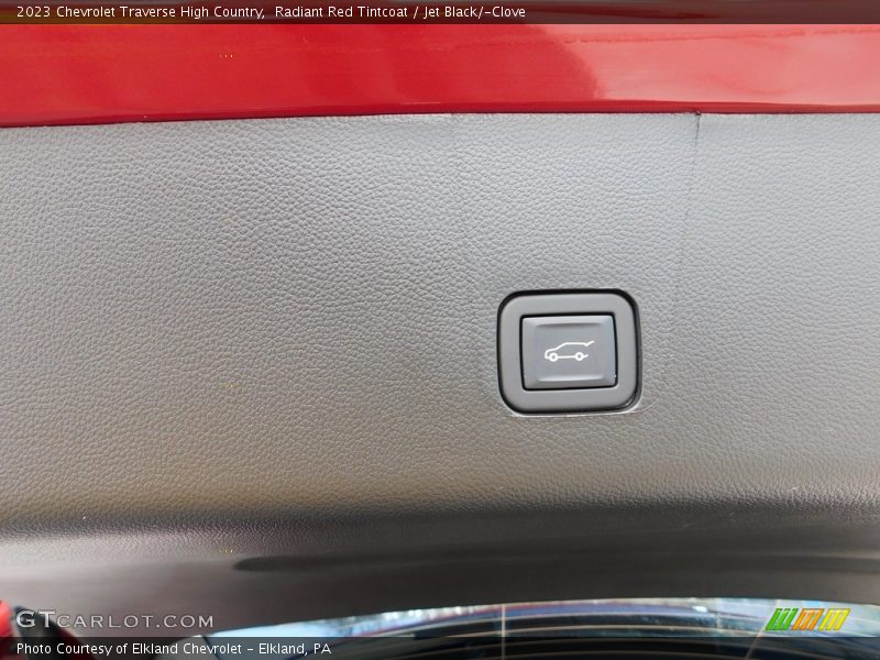 Radiant Red Tintcoat / Jet Black/­Clove 2023 Chevrolet Traverse High Country