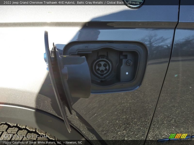 Baltic Gray Metallic / Global Black 2022 Jeep Grand Cherokee Trailhawk 4XE Hybrid