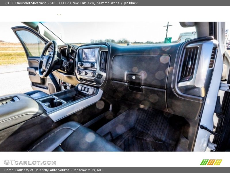 Summit White / Jet Black 2017 Chevrolet Silverado 2500HD LTZ Crew Cab 4x4