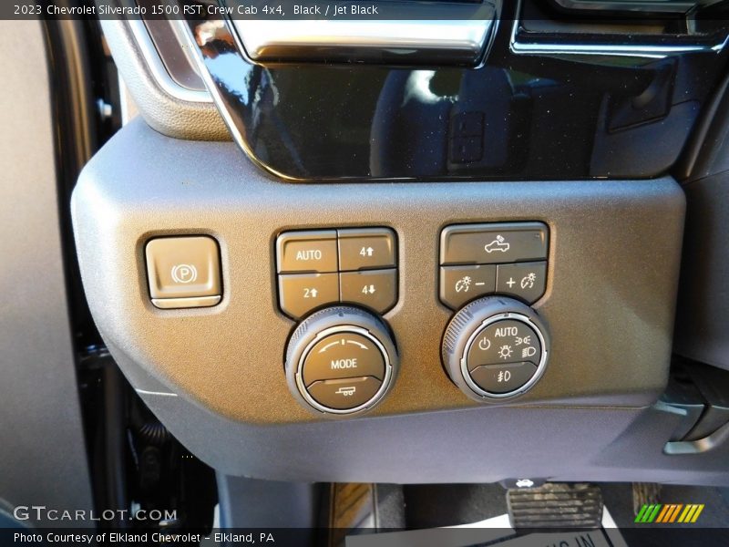 Black / Jet Black 2023 Chevrolet Silverado 1500 RST Crew Cab 4x4