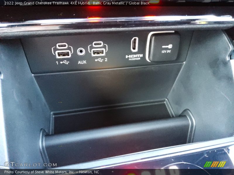 Baltic Gray Metallic / Global Black 2022 Jeep Grand Cherokee Trailhawk 4XE Hybrid