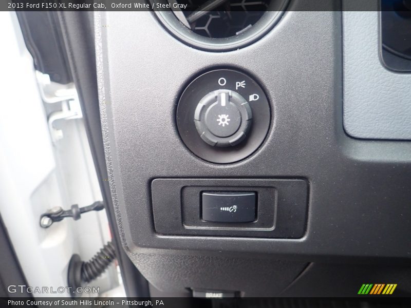 Oxford White / Steel Gray 2013 Ford F150 XL Regular Cab