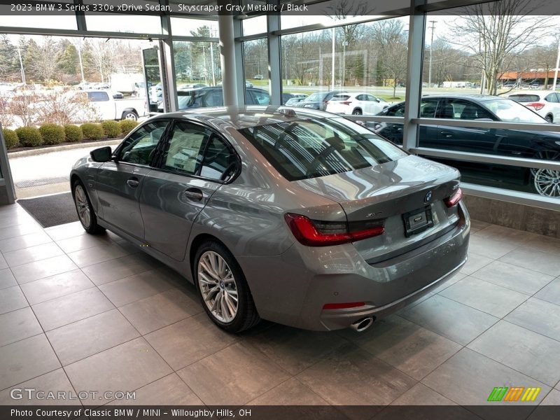 Skyscraper Gray Metallic / Black 2023 BMW 3 Series 330e xDrive Sedan
