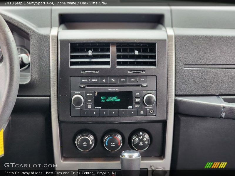 Stone White / Dark Slate Gray 2010 Jeep Liberty Sport 4x4