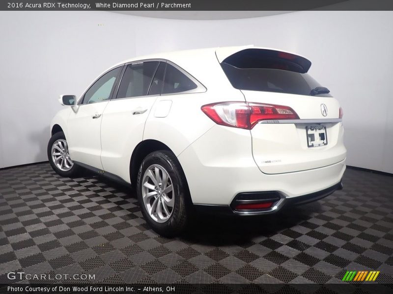 White Diamond Pearl / Parchment 2016 Acura RDX Technology