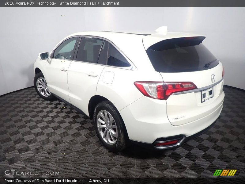 White Diamond Pearl / Parchment 2016 Acura RDX Technology