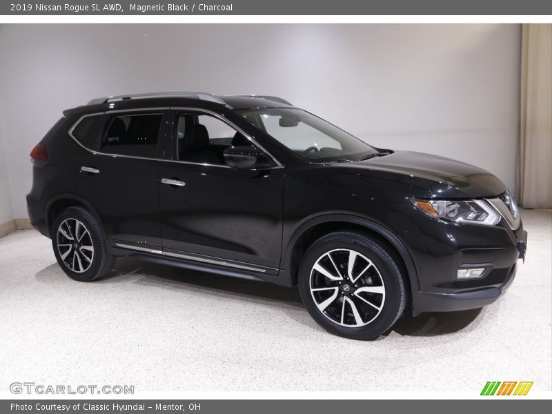 Magnetic Black / Charcoal 2019 Nissan Rogue SL AWD