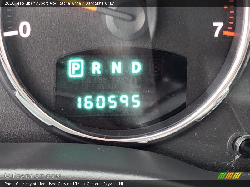 Stone White / Dark Slate Gray 2010 Jeep Liberty Sport 4x4