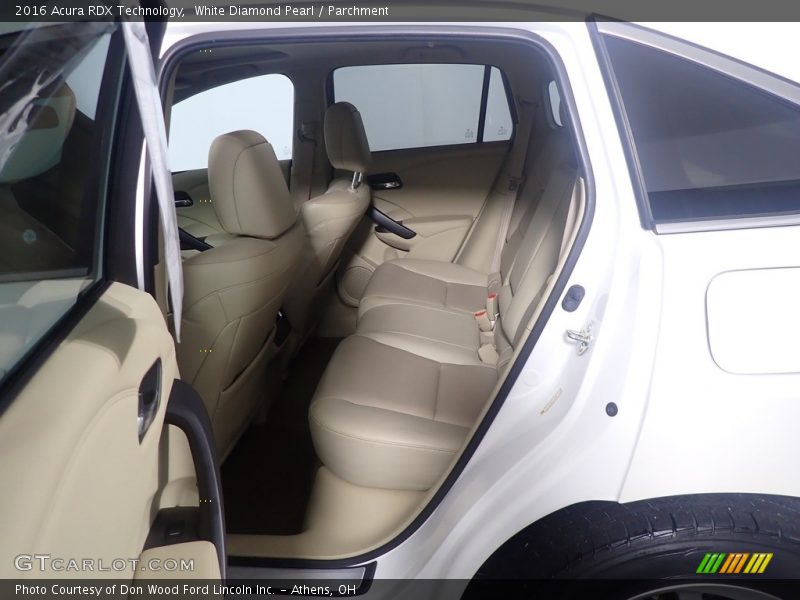 White Diamond Pearl / Parchment 2016 Acura RDX Technology