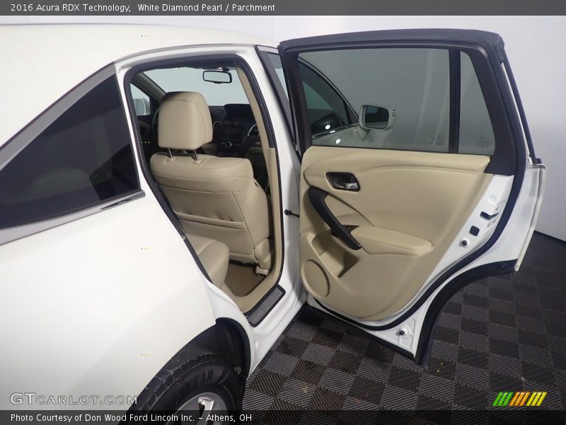 White Diamond Pearl / Parchment 2016 Acura RDX Technology