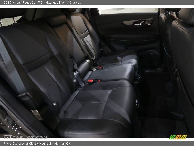 Magnetic Black / Charcoal 2019 Nissan Rogue SL AWD