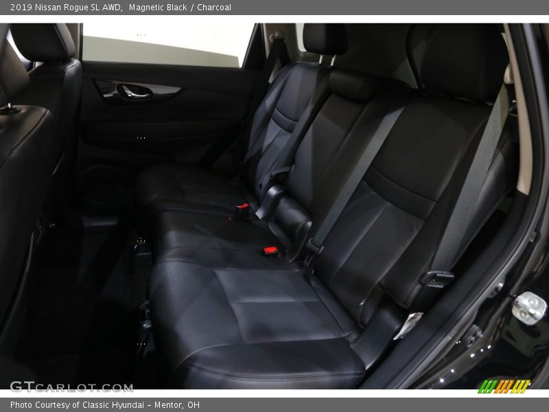 Magnetic Black / Charcoal 2019 Nissan Rogue SL AWD