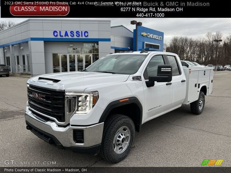 Summit White / Jet Black 2023 GMC Sierra 2500HD Pro Double Cab 4x4 Chassis