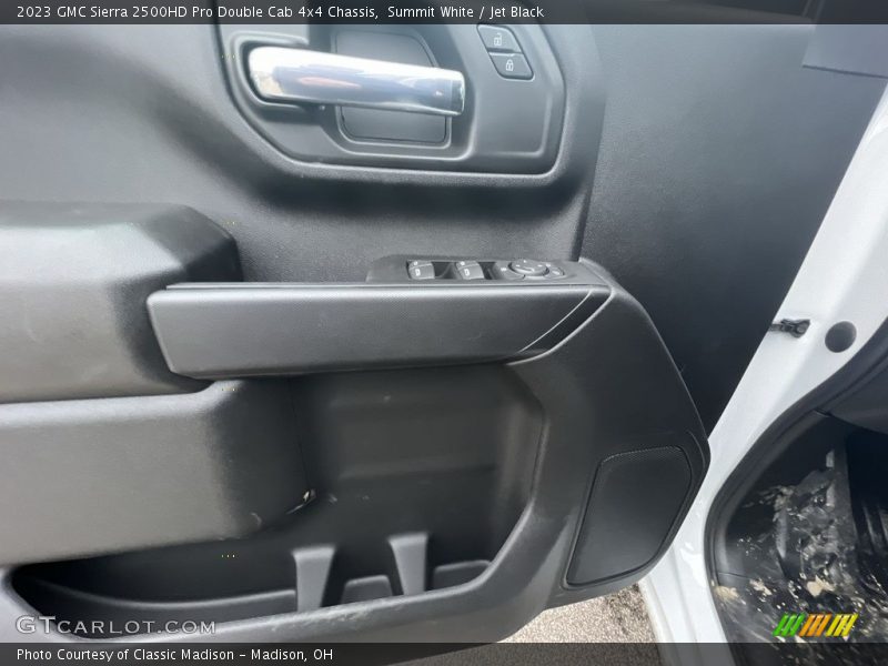 Summit White / Jet Black 2023 GMC Sierra 2500HD Pro Double Cab 4x4 Chassis