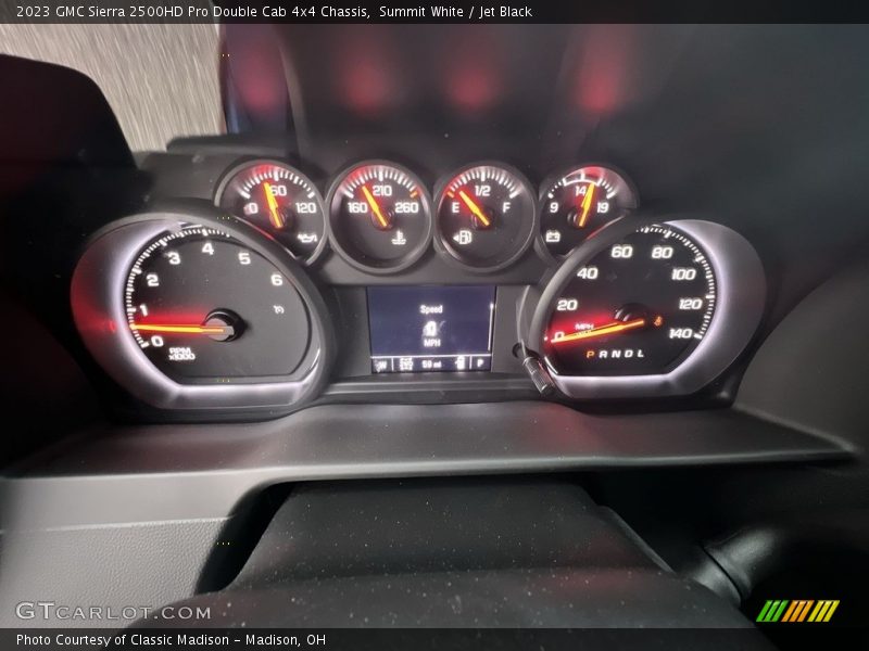 Summit White / Jet Black 2023 GMC Sierra 2500HD Pro Double Cab 4x4 Chassis