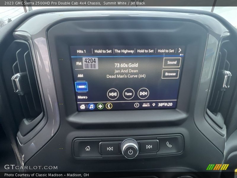 Summit White / Jet Black 2023 GMC Sierra 2500HD Pro Double Cab 4x4 Chassis