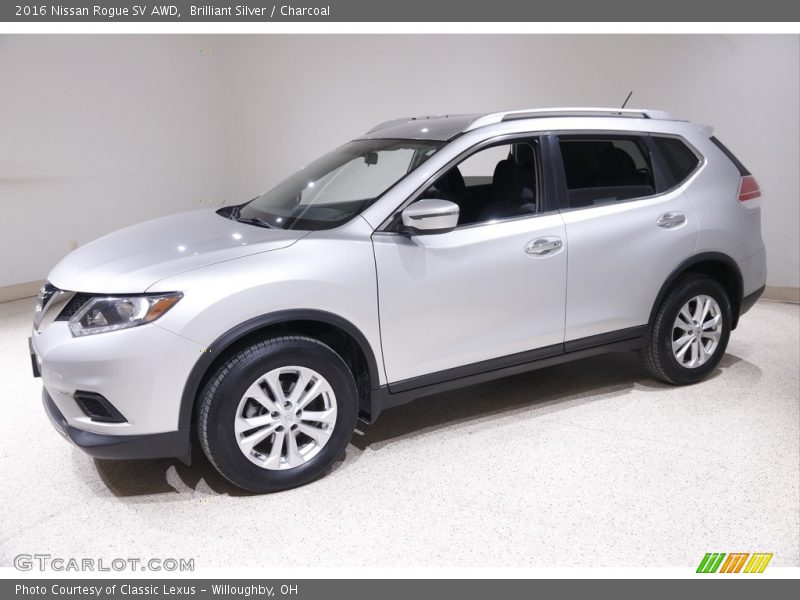 Brilliant Silver / Charcoal 2016 Nissan Rogue SV AWD
