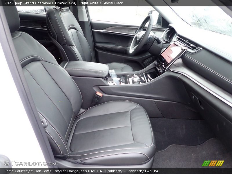 Front Seat of 2023 Grand Cherokee L Limited 4x4