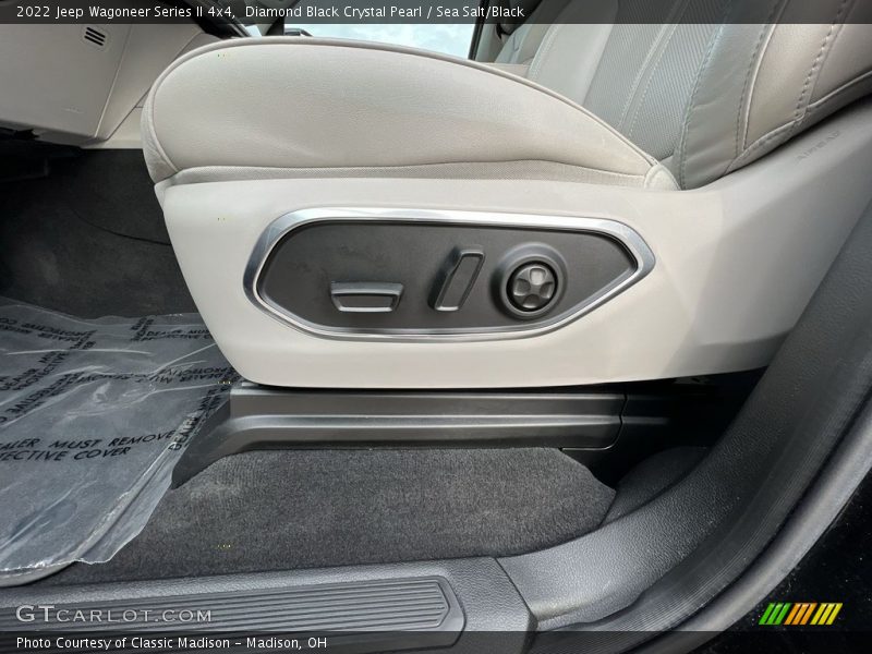 Front Seat of 2022 Wagoneer Series II 4x4