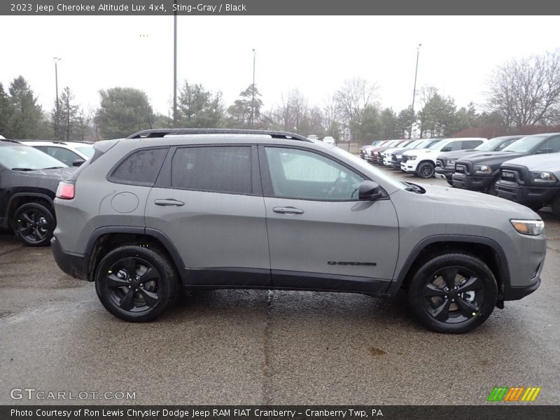  2023 Cherokee Altitude Lux 4x4 Sting-Gray
