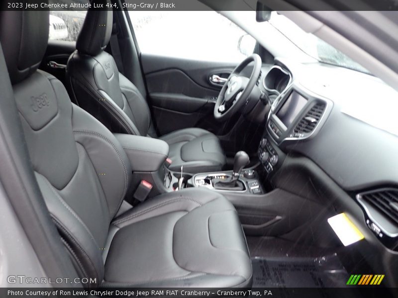Sting-Gray / Black 2023 Jeep Cherokee Altitude Lux 4x4