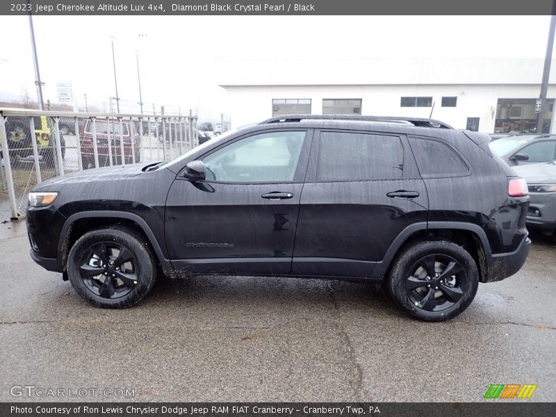 Diamond Black Crystal Pearl / Black 2023 Jeep Cherokee Altitude Lux 4x4