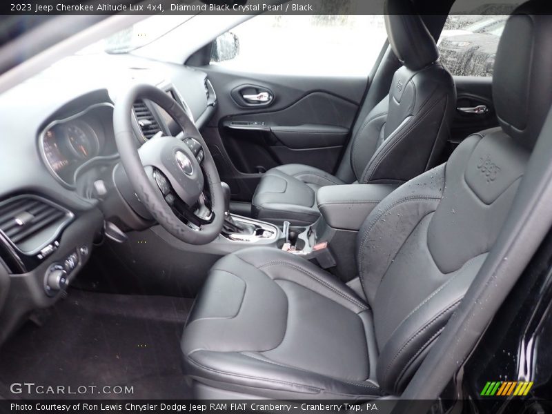 Diamond Black Crystal Pearl / Black 2023 Jeep Cherokee Altitude Lux 4x4