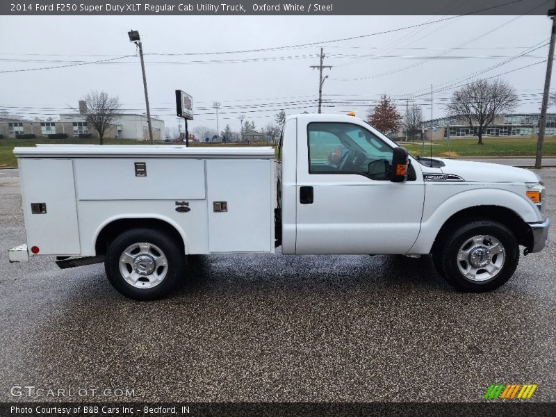  2014 F250 Super Duty XLT Regular Cab Utility Truck Oxford White